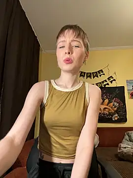 Crayzy Luv online show from March 5, 2025, 7:17 pm