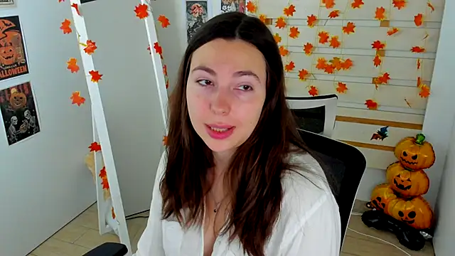 Lexy flower online show from November 12, 2025, 7:45 am