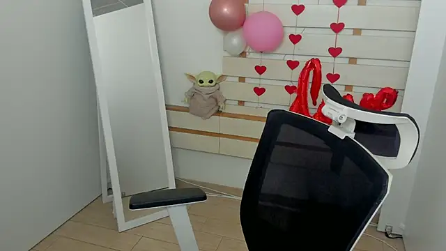 Snapshot of Lexy_flower chatting on March 21, 2025, 1:23 pm Lexy flower online show from March 21, 2025, 1:23 pm