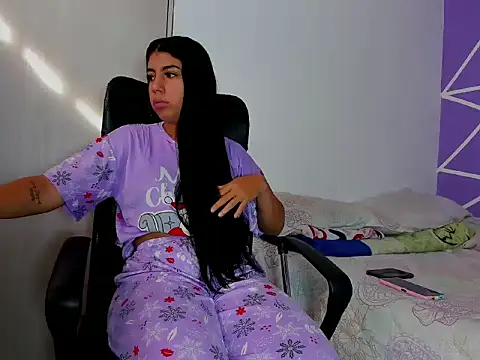 Snapshot of skinnyanai2 chatting on December 2, 2025, 1:13 pm skinnyanai2 online show from December 2, 2025, 1:13 pm