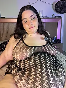 Snapshot of Venus_queenn chatting on October 29, 2025, 11:03 pm Venus queenn online show from October 29, 2025, 11:03 pm