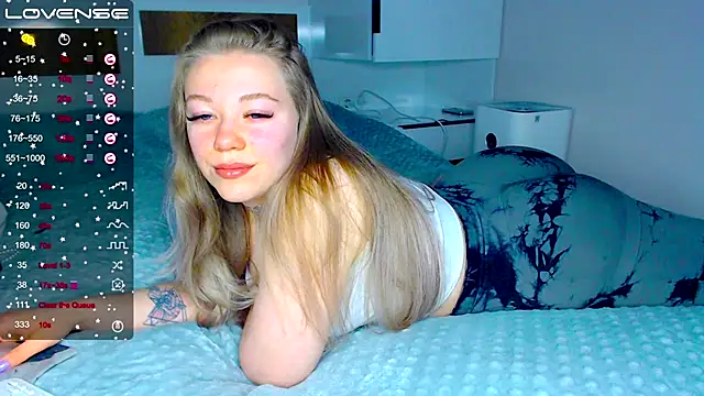 kitti kaattt online show from March 12, 2025, 3:57 am