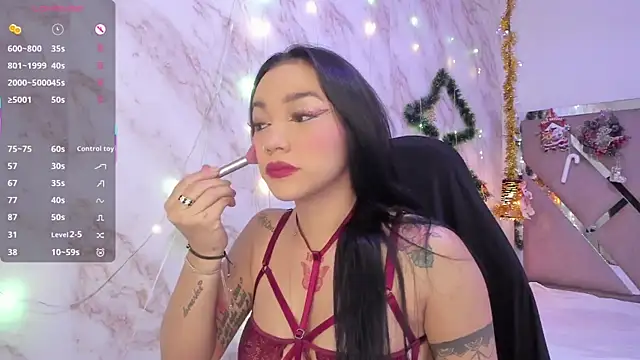 Snapshot of Sari_Dali chatting on December 17, 2025, 5:12 am Sari Dali online show from December 17, 2025, 5:12 am