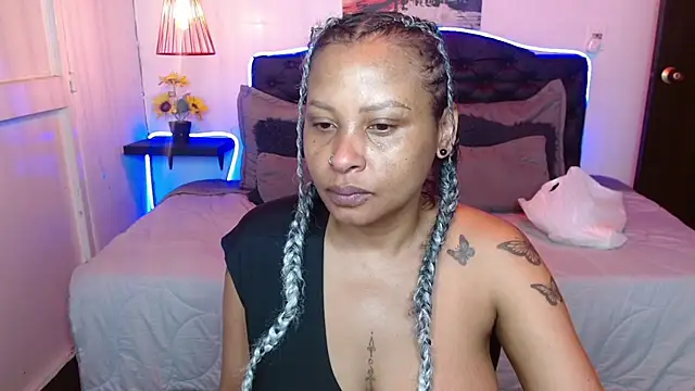 Snapshot of Dominik_girl chatting on November 2, 2025, 8:14 pm Dominik girl online show from November 2, 2025, 8:14 pm