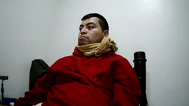 Snapshot of Potro23hotzen chatting on January 5, 2025, 9:14 pm Potro23hotzen online show from January 5, 2025, 9:14 pm