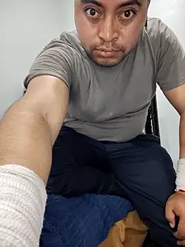 Snapshot of Potro23hotzen chatting on September 14, 2025, 10:32 pm Potro23hotzen online show from September 14, 2025, 10:32 pm