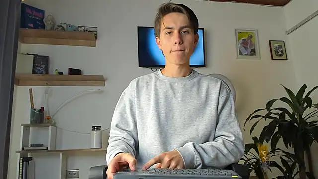 manucute 23  online show from January 14, 2026, 1:59 pm