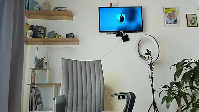 manucute 23  online show from November 27, 2025, 3:23 pm