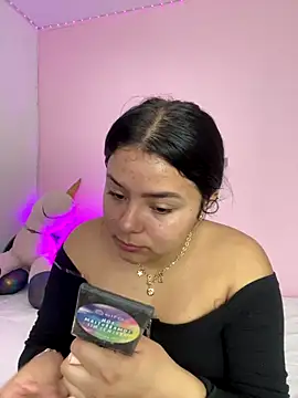 Snapshot of Oriana_Guzman chatting on November 16, 2025, 11:41 pm Oriana Guzman online show from November 16, 2025, 11:41 pm