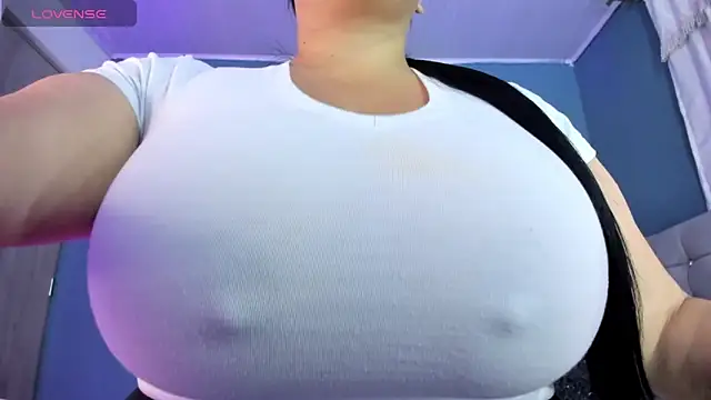 Snapshot of Ashanty_vera15 chatting on December 15, 2025, 5:35 am Ashanty vera15 online show from December 15, 2025, 5:35 am