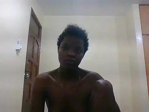 Snapshot of hotgal1112 chatting on September 27, 2025, 1:45 am hotgal1112 online show from September 27, 2025, 1:45 am