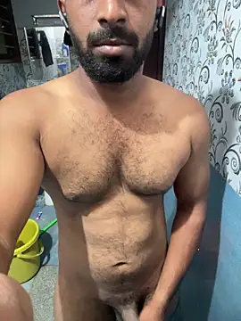 Handsomehunk 4U online show from December 17, 2025, 4:45 pm