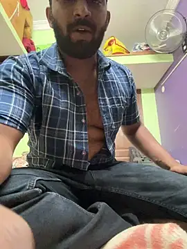 Handsomehunk 4U online show from February 5, 2025, 1:33 pm