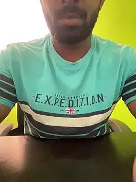 Handsomehunk 4U online show from March 6, 2025, 3:24 am