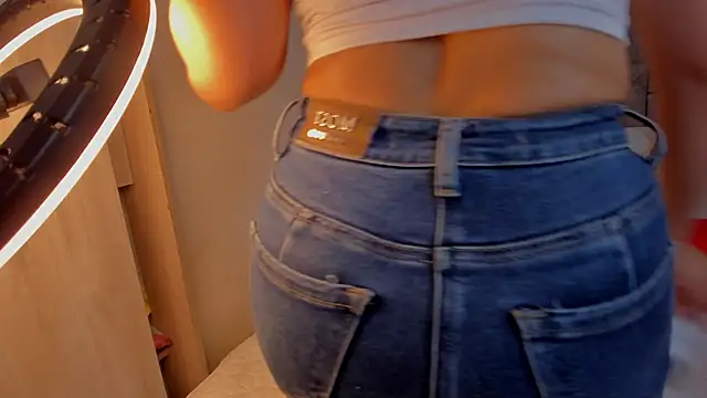Snapshot of MirandaRoxx chatting on May 11, 2026, 2:45 pm MirandaRoxx online show from May 11, 2026, 2:45 pm
