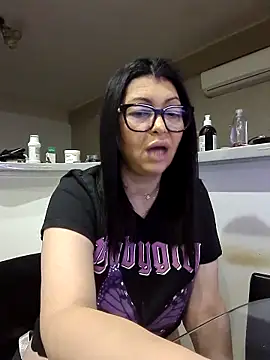 Milf Abigail online show from October 3, 2025, 1:42 am