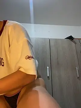 Snapshot of Alicia_ALICIA chatting on January 15, 2026, 7:06 pm Alicia ALICIA online show from January 15, 2026, 7:06 pm