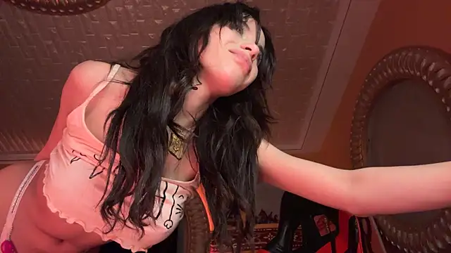 Snapshot of ORLA86 chatting on March 9, 2025, 10:41 pm ORLA86 online show from March 9, 2025, 10:41 pm