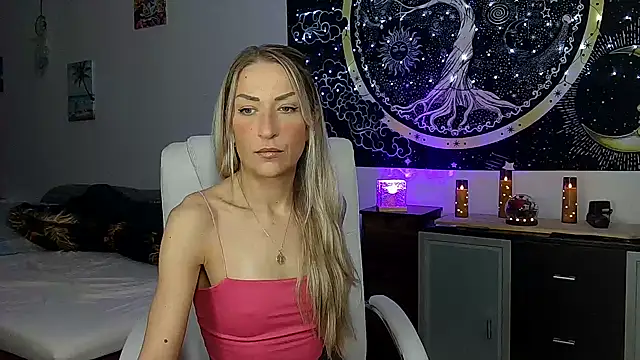 Snapshot of SexxyLiviaa chatting on October 24, 2025, 2:21 am SexxyLiviaa online show from October 24, 2025, 2:21 am