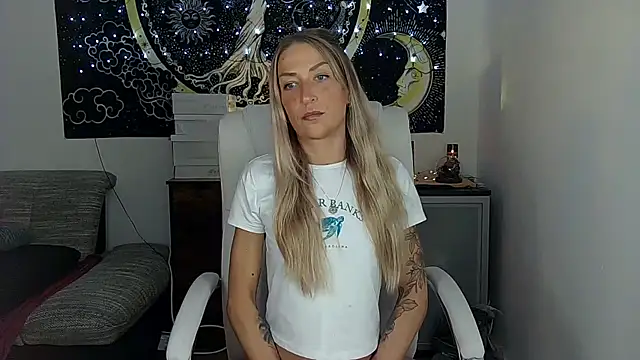 Snapshot of SexxyLiviaa chatting on October 13, 2025, 4:41 pm SexxyLiviaa online show from October 13, 2025, 4:41 pm