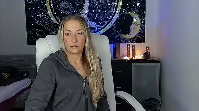 Snapshot of SexxyLiviaa chatting on October 16, 2025, 6:38 pm SexxyLiviaa online show from October 16, 2025, 6:38 pm
