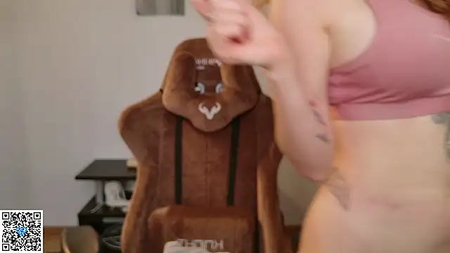 Snapshot of Neko_Kimiko chatting on October 3, 2025, 11:56 am Neko Kimiko online show from October 3, 2025, 11:56 am