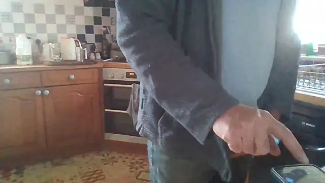 jakjak106 online show from March 12, 2026, 9:02 am