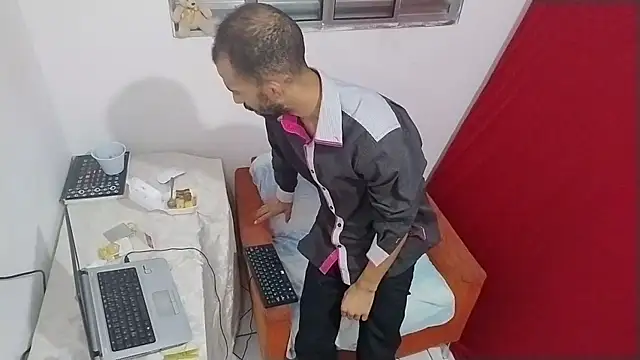 UncutToyBoy23cm online show from March 23, 2025, 5:00 am