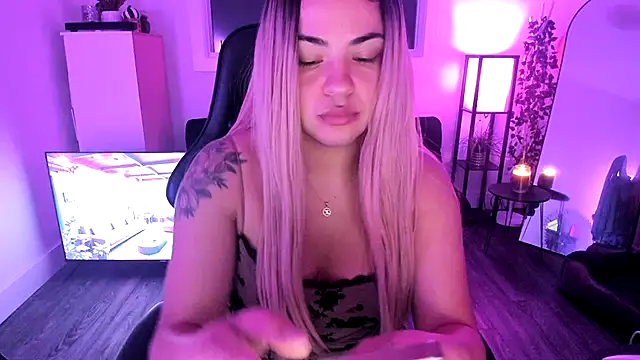 Snapshot of MelSaunders chatting on November 9, 2025, 1:53 am MelSaunders online show from November 9, 2025, 1:53 am