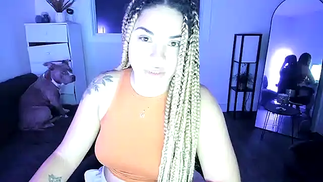 Snapshot of MelSaunders chatting on November 2, 2025, 12:15 am MelSaunders online show from November 2, 2025, 12:15 am