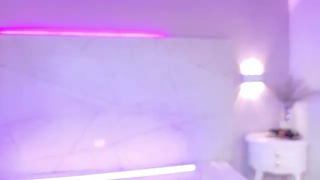 AbrilBrent online show from January 10, 2026, 7:42 pm