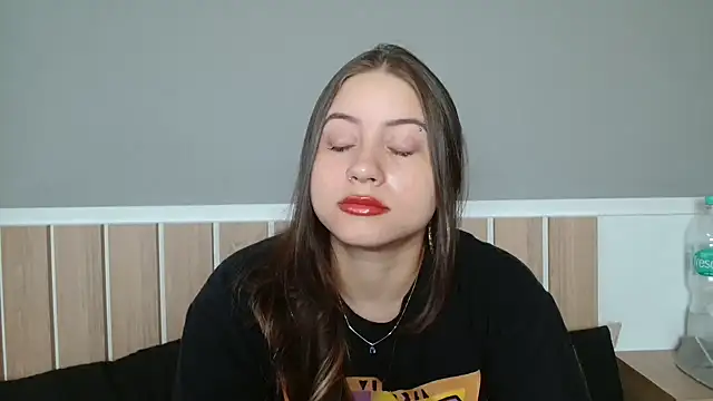 Snapshot of 520_Loirex_741 chatting on December 18, 2025, 8:45 pm 520 Loirex 741 online show from December 18, 2025, 8:45 pm