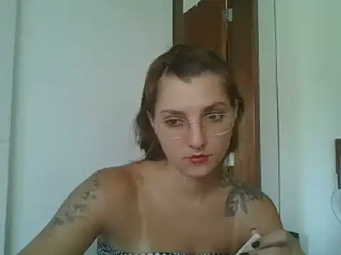 Snapshot of SweetyBabyDemon chatting on February 12, 2025, 4:22 pm SweetyBabyDemon online show from February 12, 2025, 4:22 pm