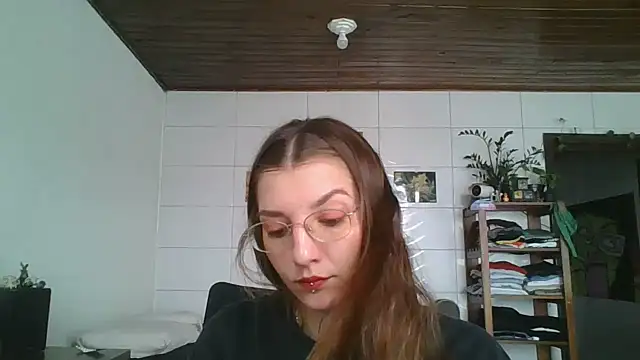 Snapshot of SweetyBabyDemon chatting on October 9, 2025, 1:44 pm SweetyBabyDemon online show from October 9, 2025, 1:44 pm