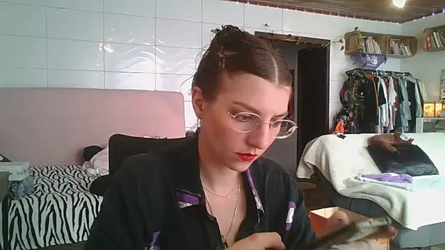 Snapshot of SweetyBabyDemon chatting on October 1, 2025, 7:07 pm SweetyBabyDemon online show from October 1, 2025, 7:07 pm