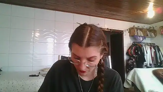 Snapshot of SweetyBabyDemon chatting on September 21, 2025, 7:19 pm SweetyBabyDemon online show from September 21, 2025, 7:19 pm