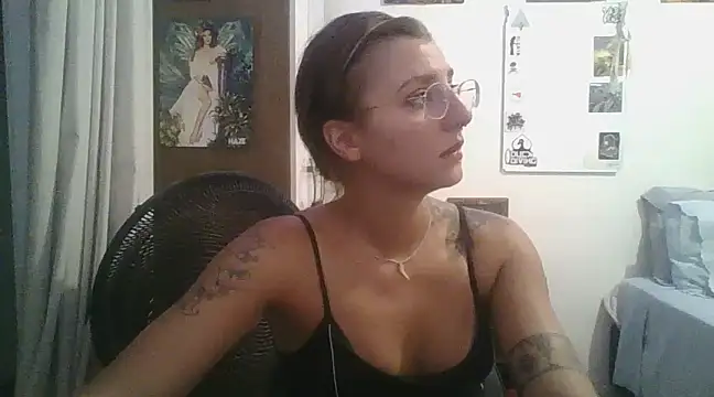 Snapshot of SweetyBabyDemon chatting on March 17, 2025, 11:13 pm SweetyBabyDemon online show from March 17, 2025, 11:13 pm