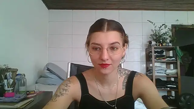 Snapshot of SweetyBabyDemon chatting on September 19, 2025, 12:31 pm SweetyBabyDemon online show from September 19, 2025, 12:31 pm