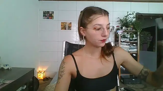 Snapshot of SweetyBabyDemon chatting on February 17, 2026, 1:08 pm SweetyBabyDemon online show from February 17, 2026, 1:08 pm