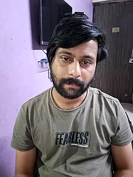 GlassBarge9 online show from February 12, 2025, 6:09 pm