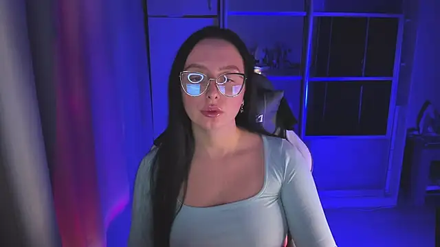 Christy Calypso online show from November 2, 2025, 4:12 pm