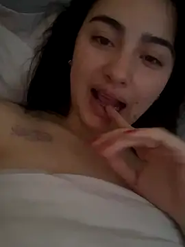 Snapshot of Damian_n_Maya chatting on October 8, 2025, 4:08 pm Damian n Maya online show from October 8, 2025, 4:08 pm