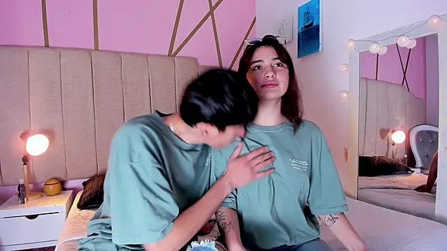 Snapshot of Damian_n_Maya chatting on March 5, 2025, 11:49 pm Damian n Maya online show from March 5, 2025, 11:49 pm