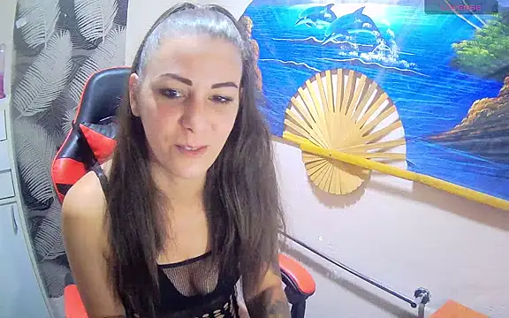 Catbaby32 online show from October 18, 2025, 9:17 pm