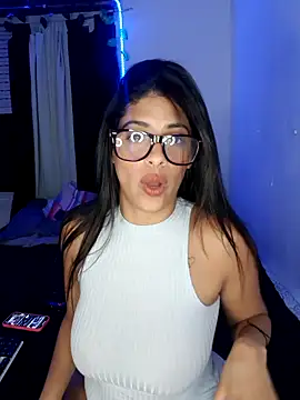 Snapshot of Shura_xxxBig chatting on December 7, 2024, 4:15 am Shura xxxBig online show from December 7, 2024, 4:15 am