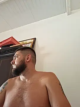 Snapshot of Dat1994 chatting on February 13, 2025, 8:45 pm Dat1994 online show from February 13, 2025, 8:45 pm