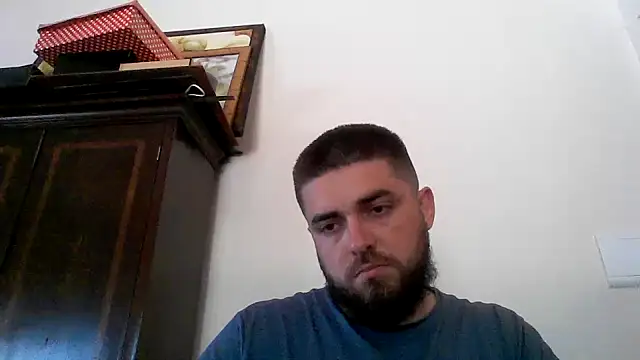 Snapshot of Dat1994 chatting on February 11, 2025, 4:35 pm Dat1994 online show from February 11, 2025, 4:35 pm