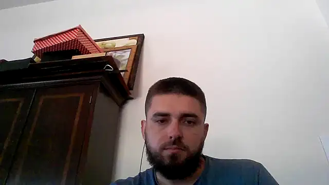 Snapshot of Dat1994 chatting on February 12, 2025, 4:33 pm Dat1994 online show from February 12, 2025, 4:33 pm