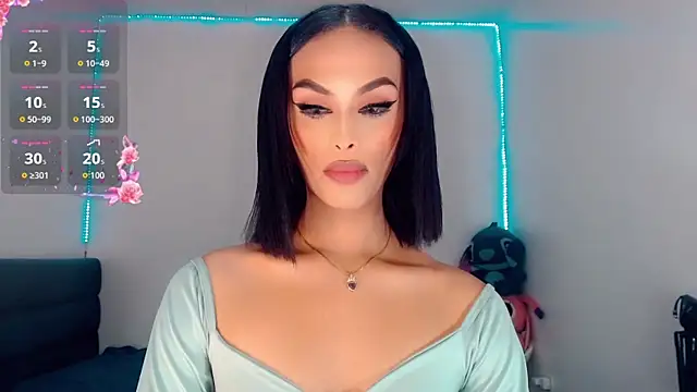 Snapshot of _Riannagarcia_ chatting on October 17, 2025, 4:27 am Riannagarcia online show from October 17, 2025, 4:27 am