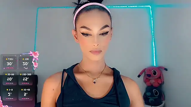 Snapshot of _Riannagarcia_ chatting on October 11, 2025, 3:18 am Riannagarcia online show from October 11, 2025, 3:18 am